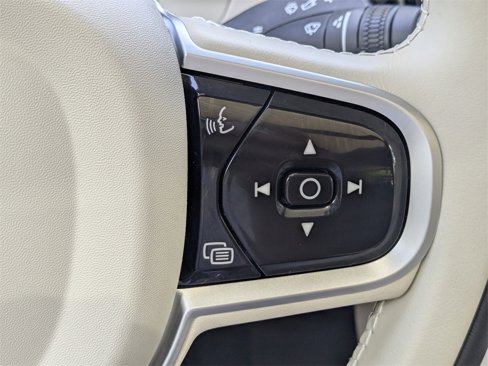 New 2026 Volvo V60 B5 Cross Country Plus w/ Protection Package Premier image 28