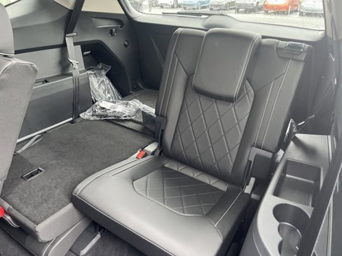 New 2025 Volkswagen Atlas SEL Premium R-Line image 15