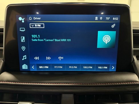 Used 2023 Chevrolet Suburban RST w/ Luxury Package image 23