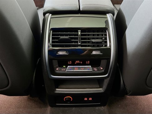 New 2026 BMW X7 xDrive40i image 28