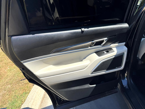 Used 2020 Kia Telluride EX w/ EX Premium Package image 16