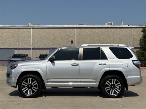 Used 2021 Toyota 4Runner Limited image 5