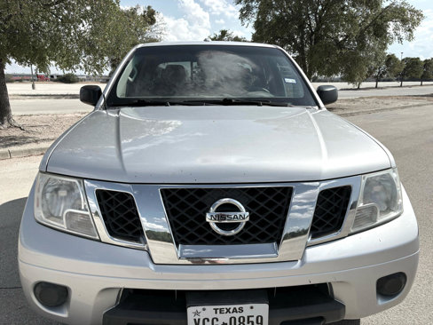 Used 2016 Nissan Frontier SV image 9