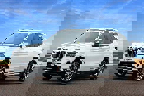 Certified 2022 BMW X3 xDrive30i w/ Convenience Package image 1