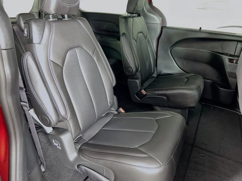 New 2026 Chrysler Pacifica Select image 28