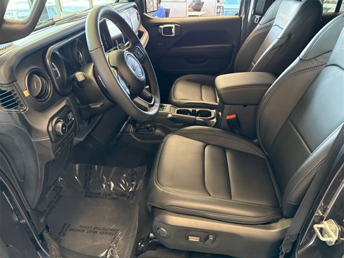 New 2025 Jeep Wrangler Unlimited Rubicon 392 image 23