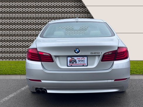 Used 2012 BMW 528i xDrive Sedan image 8