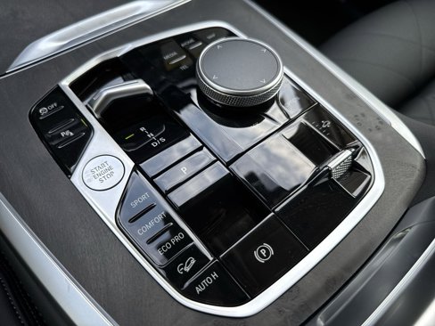 New 2026 BMW X7 xDrive40i w/ Premium Package image 24