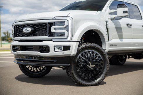 Used 2025 Ford F450 Platinum w/ Platinum Plus Package image 5