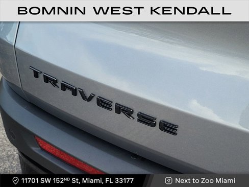 Used 2024 Chevrolet Traverse LT w/ Midnight/Sport Edition image 5
