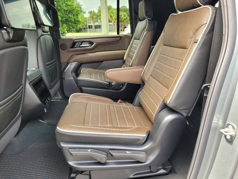 New 2026 GMC Yukon XL Denali Ultimate image 4