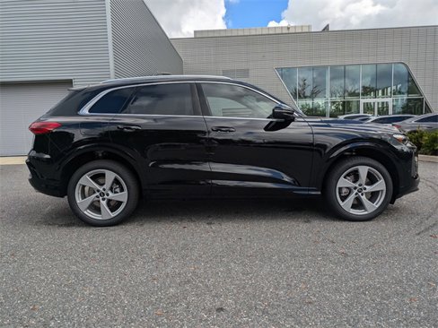 New 2025 Audi Q5 Premium Plus image 11