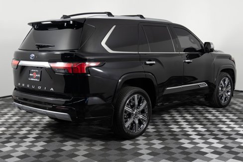 Used 2023 Toyota Sequoia Capstone image 8