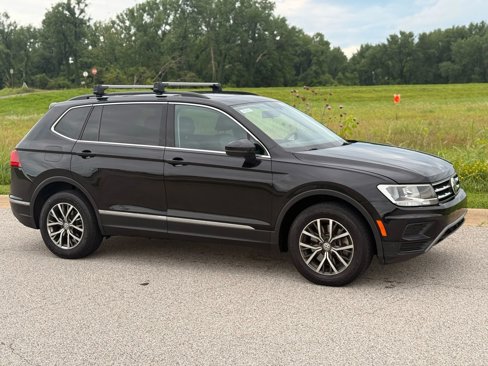 Used 2018 Volkswagen Tiguan SE image 32