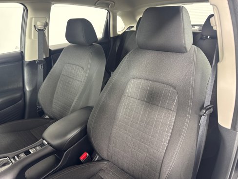 Used 2023 Honda HR-V LX image 15