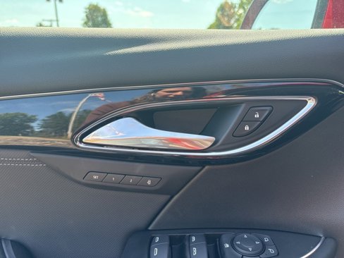New 2025 Buick Envision Preferred image 14