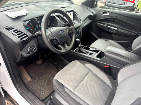 Used 2017 Ford Escape SE w/ Equipment Group 201A image 9