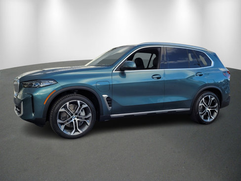 Used 2026 BMW X5 xDrive50e w/ Executive Package image 3