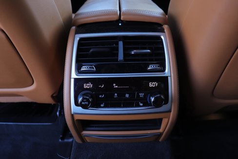Used 2020 BMW 750i xDrive image 23