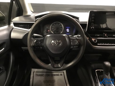 Used 2021 Toyota Corolla LE image 39