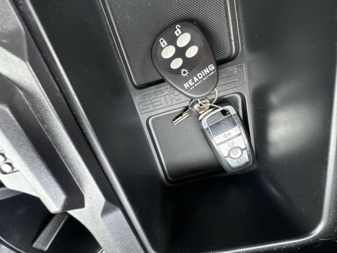 Used 2024 Ford F450 Lariat w/ Snow Plow Prep Package image 18