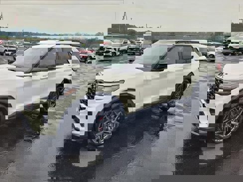 New 2025 Ford Explorer ST image 1