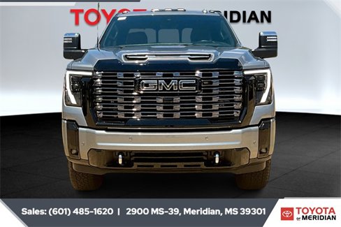 Used 2025 GMC Sierra 2500 Denali Ultimate image 3