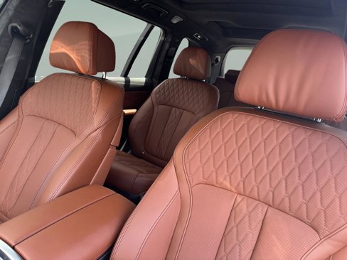 New 2026 BMW X7 M60i image 23