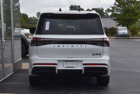New 2026 INFINITI QX80 Autograph w/ Premium Cargo Package image 9