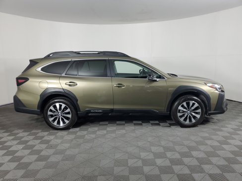 Used 2023 Subaru Outback Limited image 3