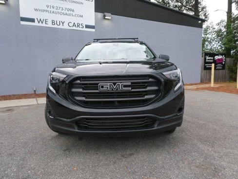 Used 2021 GMC Terrain SLT w/ Elevation Edition image 2