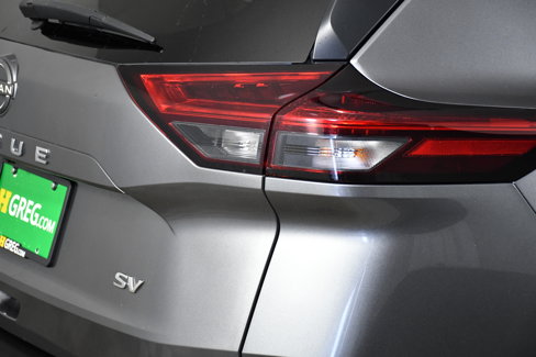Used 2022 Nissan Rogue SV image 31