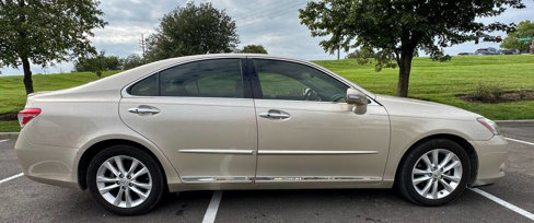 Used 2011 Lexus ES 350 image 1