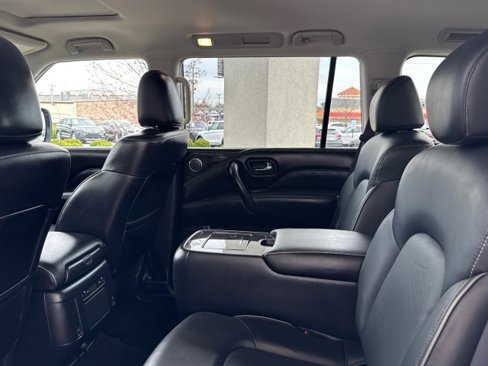 Used 2024 INFINITI QX80 Luxe image 8