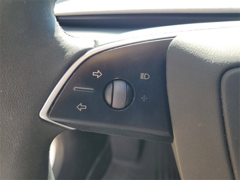 Used 2024 Tesla Model 3 Standard Range image 17