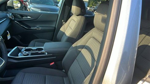 New 2026 Chevrolet Equinox LT w/ Safety and Technology Package image 14
