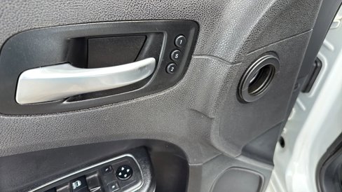 Used 2018 Chrysler 300 Limited w/ Safetytec Plus Group image 16