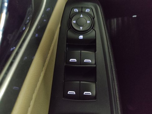 Used 2022 Chevrolet Traverse LS image 27
