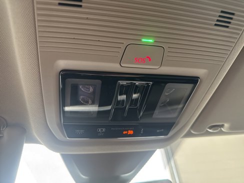 New 2026 Volkswagen Atlas Peak Edition image 25
