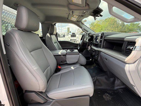 New 2025 Ford F550 4x4 Regular Cab Super Duty image 14