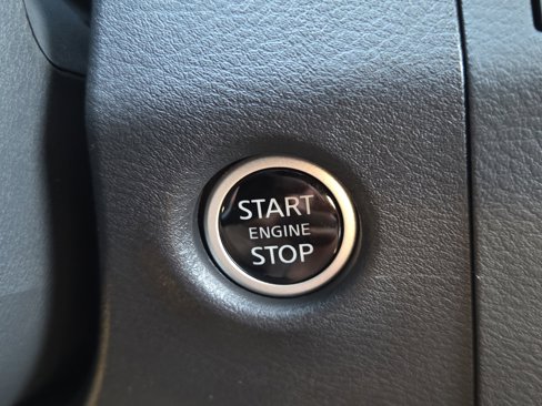 Used 2025 Nissan Frontier SV image 20