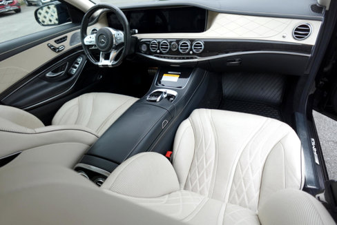 Used 2020 Mercedes-Benz S 63 AMG 4MATIC Sedan w/ Warmth & Comfort Package image 9