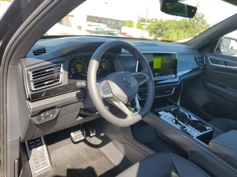 New 2026 Volkswagen Atlas Cross Sport SEL R-Line image 18