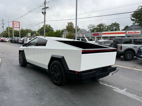 Used 2024 Tesla Cybertruck AWD Crew Cab image 3