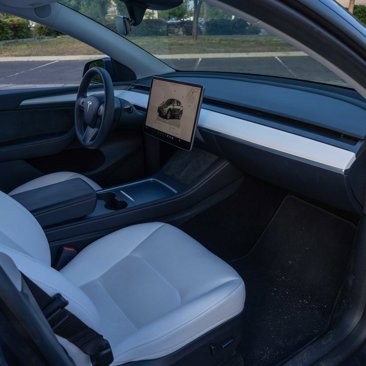 Used 2023 Tesla Model Y Long Range image 19