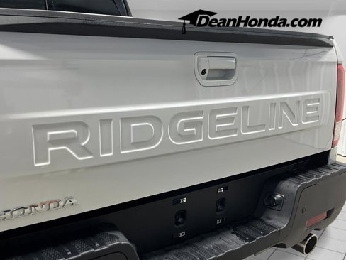 New 2025 Honda Ridgeline Black Edition image 6