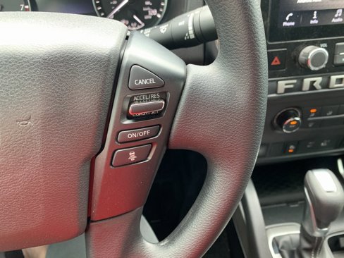 Used 2025 Nissan Frontier SV image 12