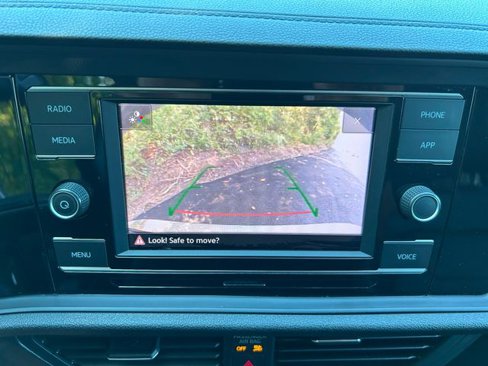 Used 2024 Volkswagen Jetta SE image 19
