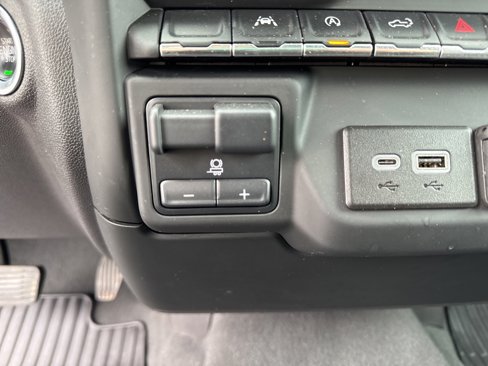 Used 2024 Chevrolet Silverado 1500 Custom Trail Boss image 40