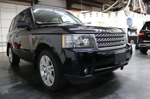 Used 2010 Land Rover Range Rover HSE LUX image 17